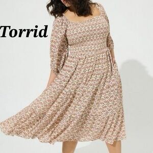 Torrid smocked top patterned dress size 3